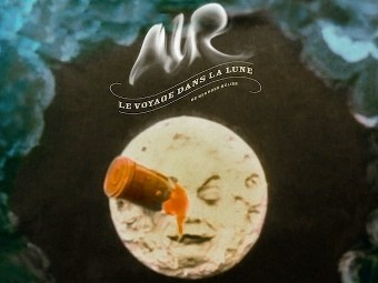 Air выпустит альбом о полете на Луну
