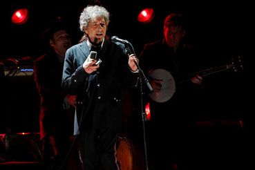 Боб Дилан отказался посетить встречу нобелевских лауреатов с Обамой
