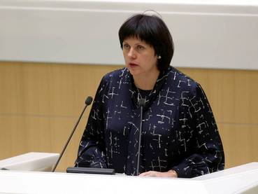 Сенатор призвала лишить Меладзе гражданства после инцидента на корпоративе